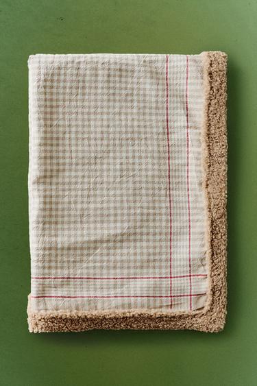 REVERSIBLE CHECK PET THROW - Light beige by Zara
