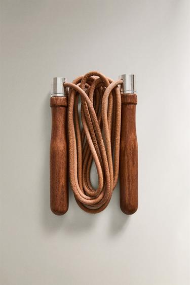 COMBA DEPORTE PIEL - Marrón de Zara - Imagen 0