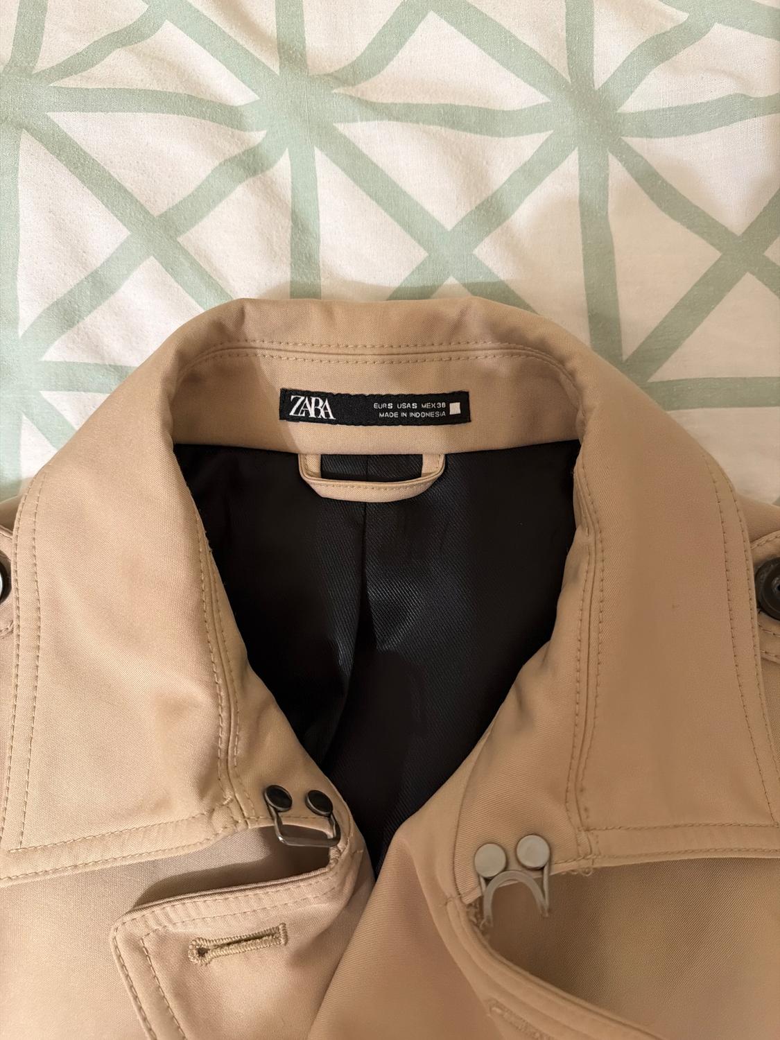 WATER-REPELLENT TRENCH COAT - Image 4