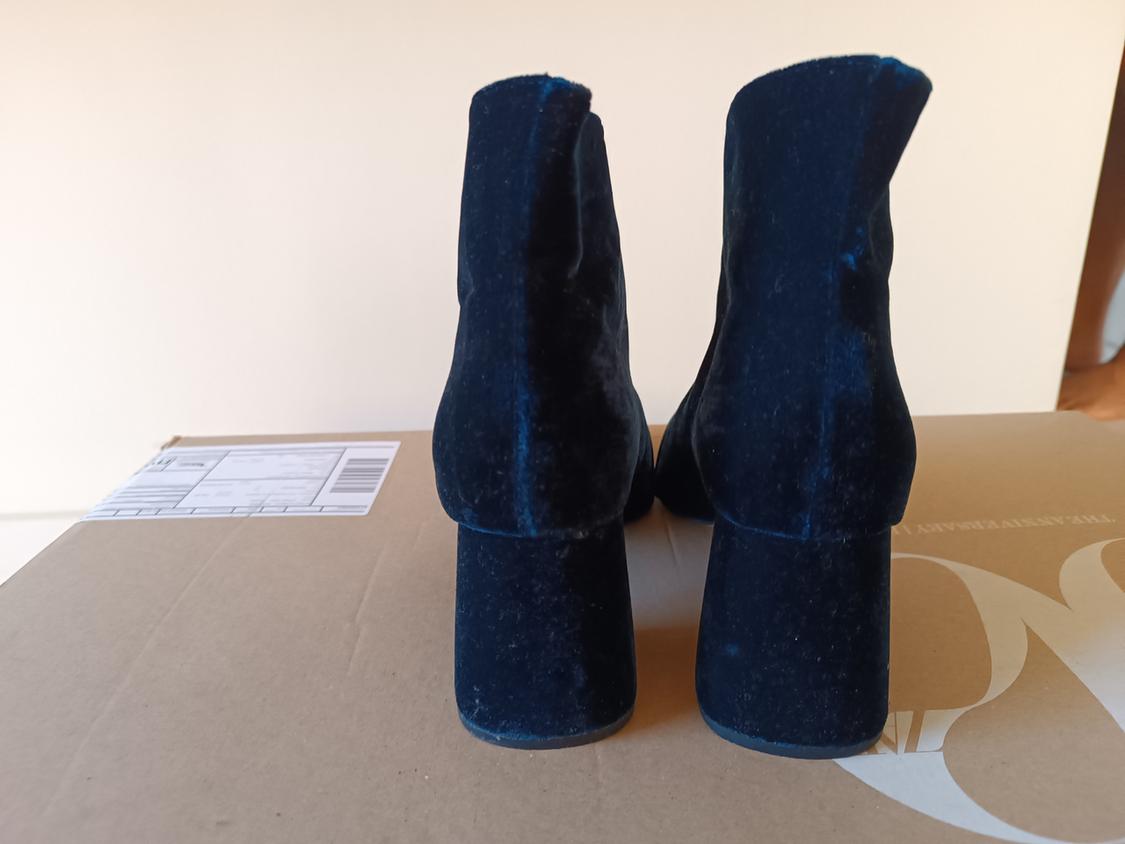 CHUNKY HIGH HEEL ANKLE BOOTS WITH ZIP - Image 3