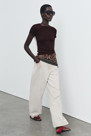 T-SHIRT EN MATIÈRES VARIÉES À MANCHES COURTES - Beige-marron de Zara - Image 0