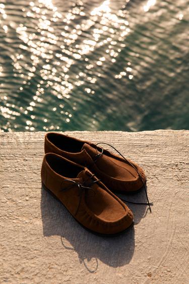 حذاء جلدي - بني الخاص بـ Zara