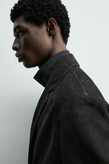 ЗАМШЕВЫЙ БЛЕЙЗЕР ИЗ КОЖИ — ТЕМНО-КОРИЧНЕВЫЙ от Zara