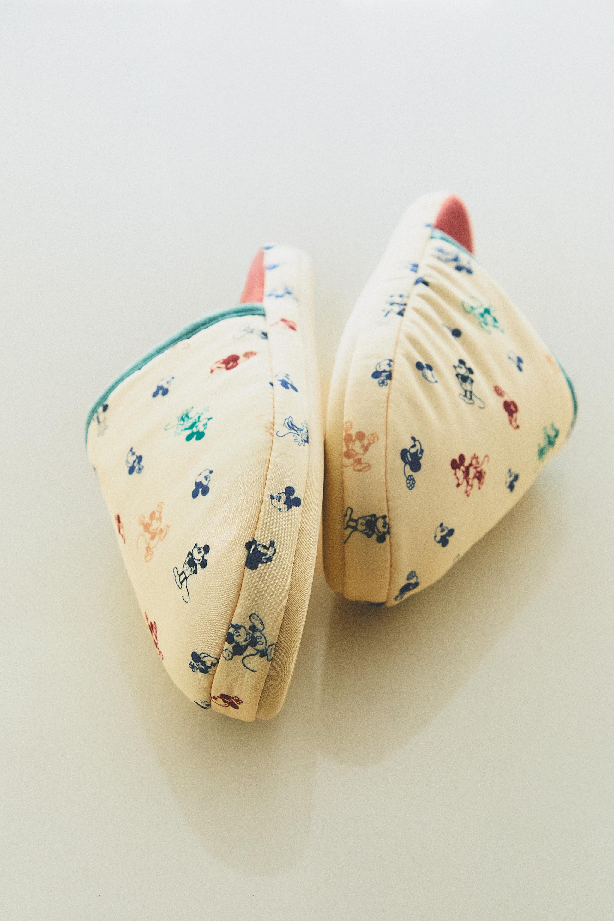KIDS’ MICKEY & MINNIE ©DISNEY MULE SLIPPERS