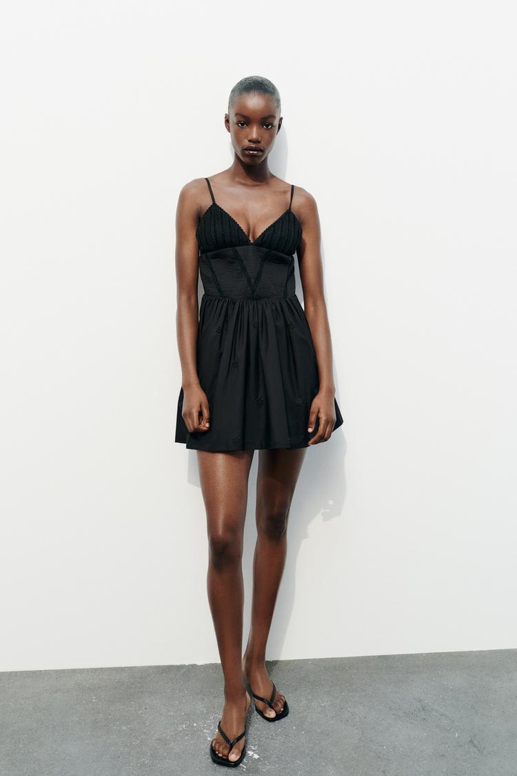 zara black embroidered mini dress Vestido Corto Vestido Negro Largo Vestido Negro Bordado Zara VESTIDO CORTO BORDADOS Negro ZARA Chile Scoop Women's Eyelet Cutout global-print-Black Size:US 9 / EU 40 BEADED MINI DRESS