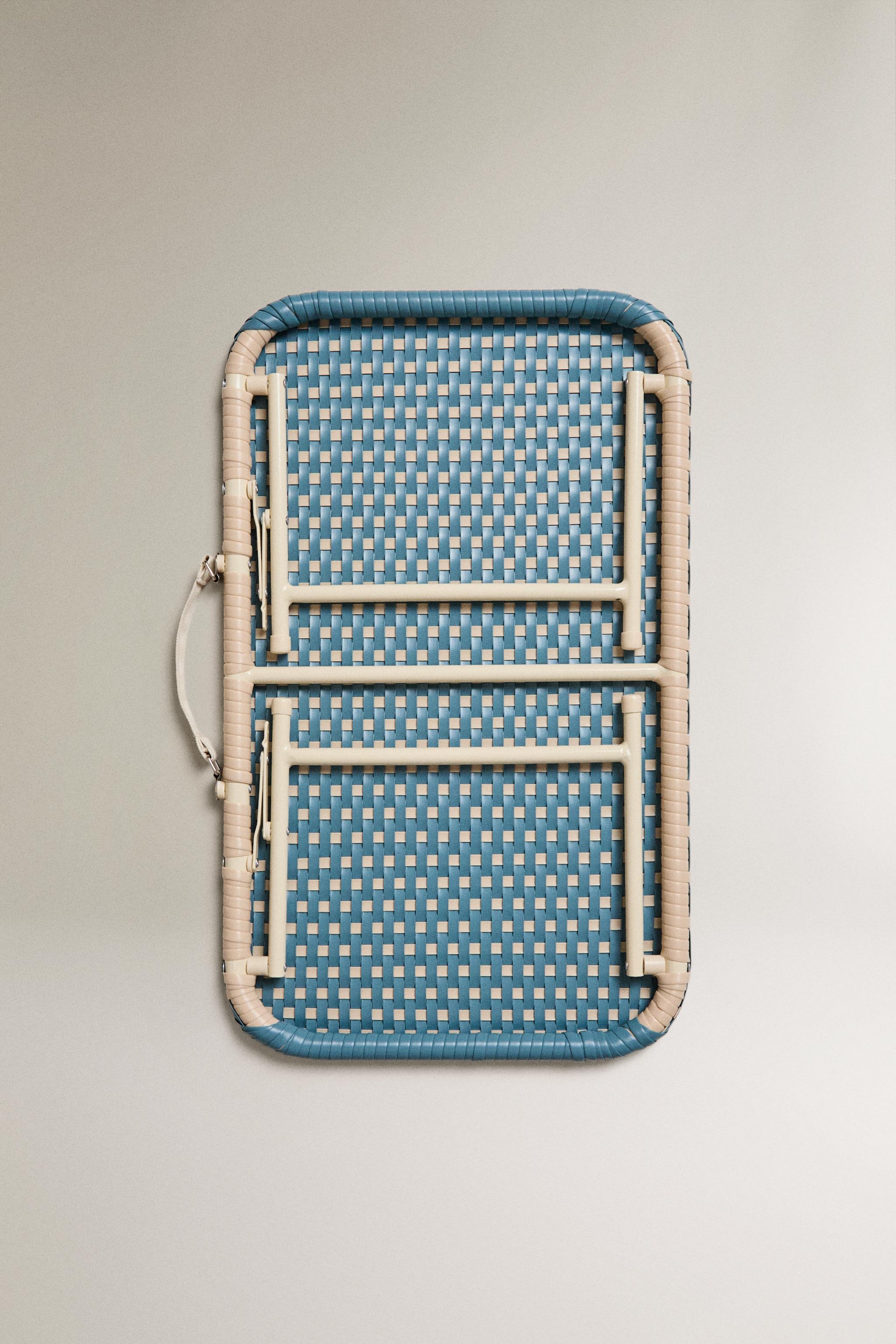 FOLDABLE BEACH TRAY