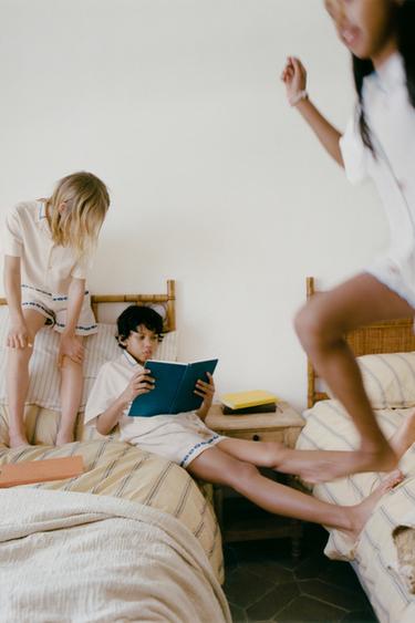 4-10 ANS/ PYJAMA FLEURS BRODÉES AVEC COTON ET LIN - Écru / Chiné de Zara