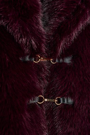 VESTE EFFET FOURRURE AVEC BRANDENBOURGS - Bordeaux de Zara - Image 8