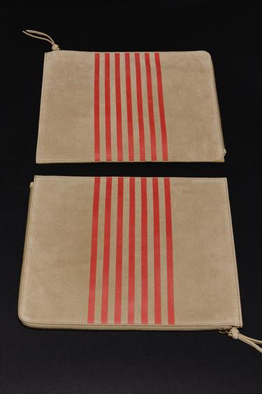 ΦΑΚΕΛΟΣ ΕΓΓΡΑΦΩΝ ΚΑΣΤΟΡΙ - Εκρού / Κόκκινο του Zara