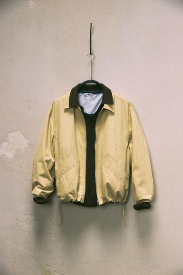ĪSA ’CROPPED’ JAKA NO TEKSTURĒTA AUDUMA - Gaiši dzeltena no Zara