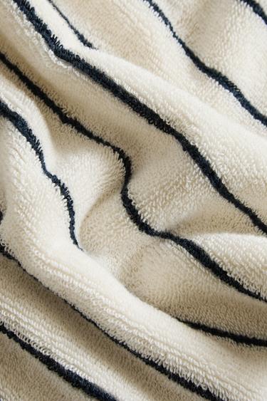 SERVIETTE DE BAIN RAYURE COULEUR - Bleu marine de Zara