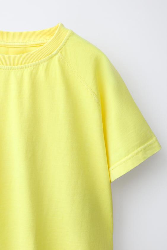 ENSEMBLE JOGGING T-SHIRT ET BERMUDA UNI - Jaune de Zara - Image 5