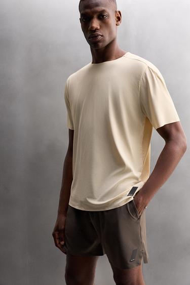 COLOUR BLOCK TECHNICAL T-SHIRT - Oyster-white by Zara