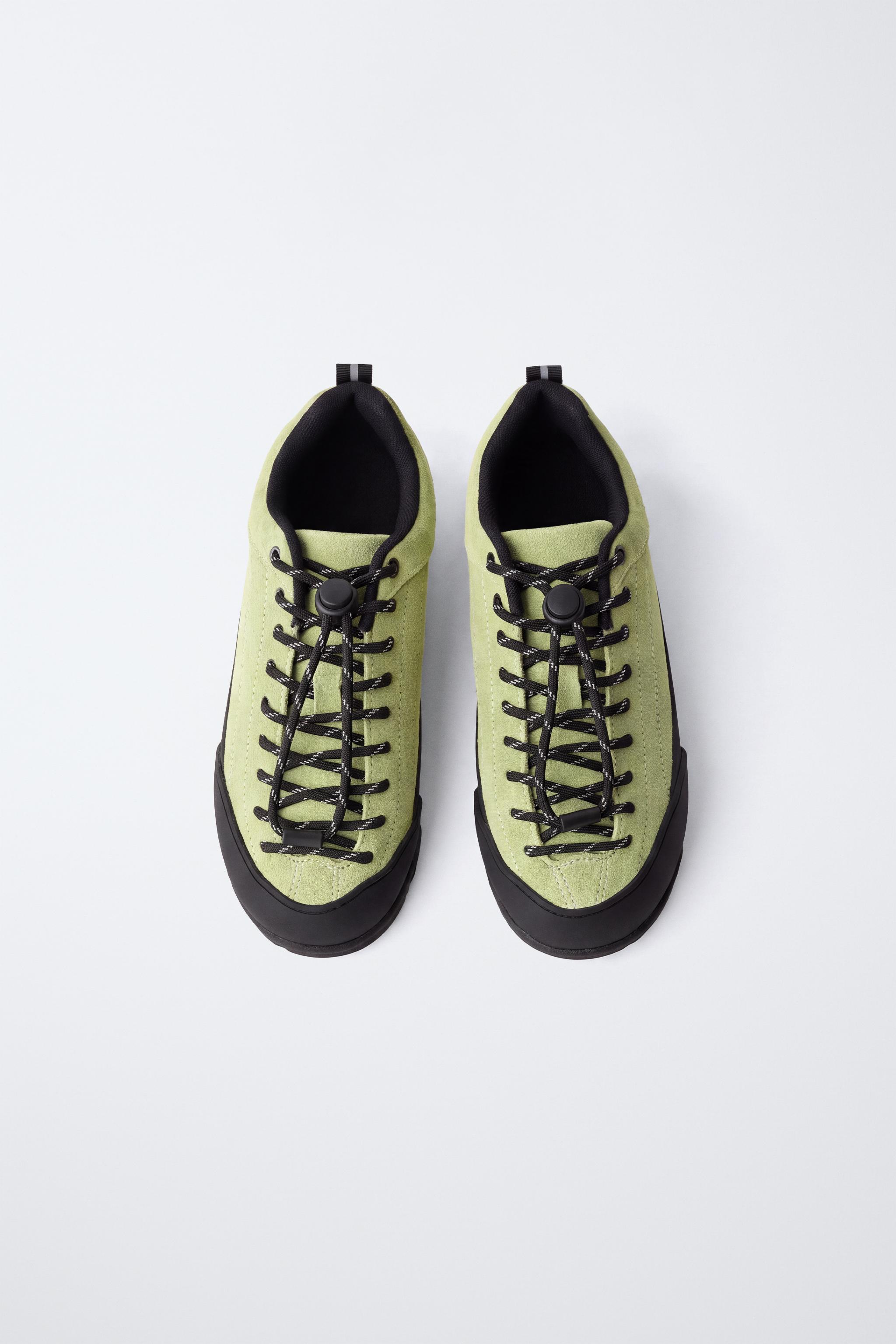 CONTRAST SNEAKERS
