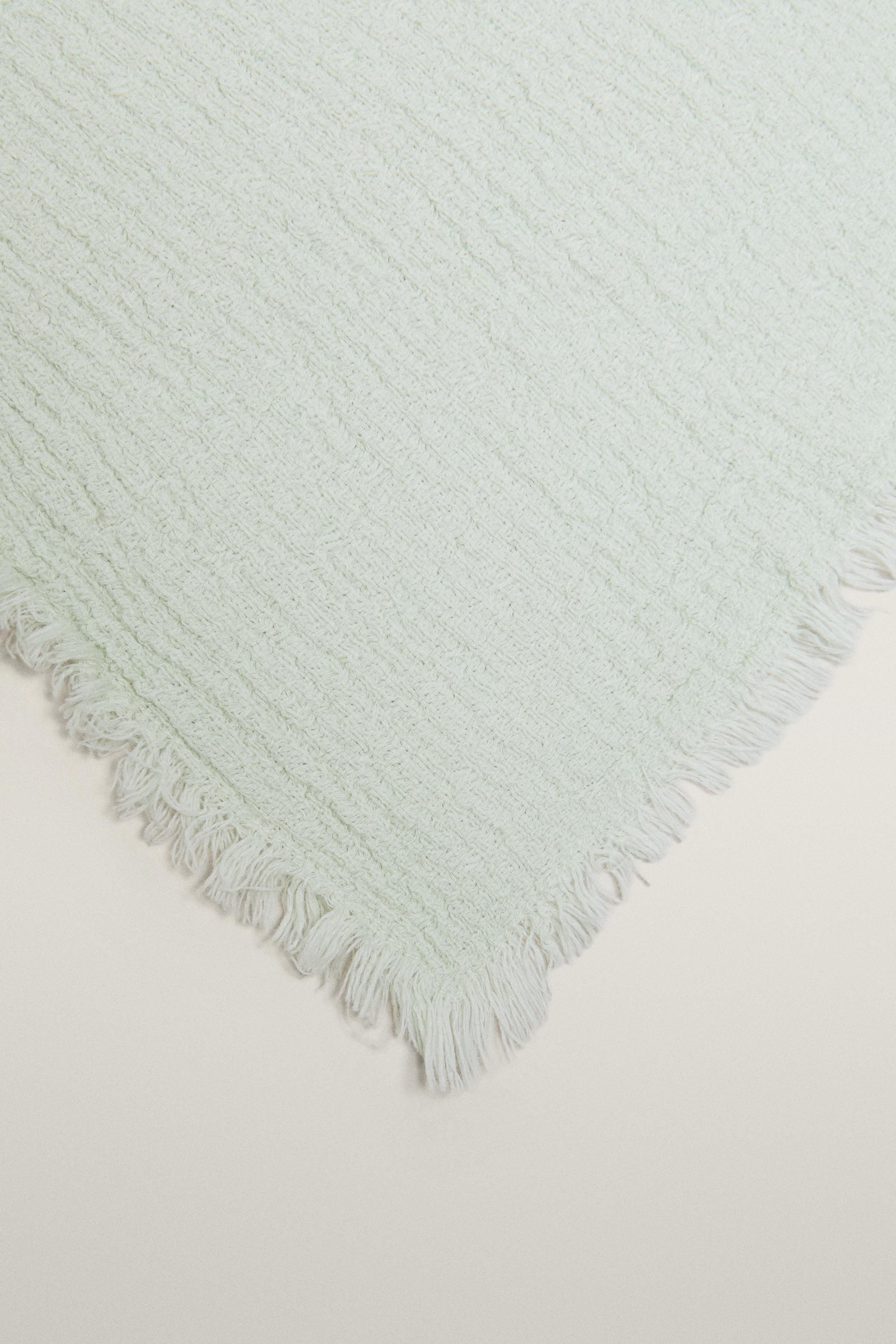 COTTON BLANKET WITH FRINGING