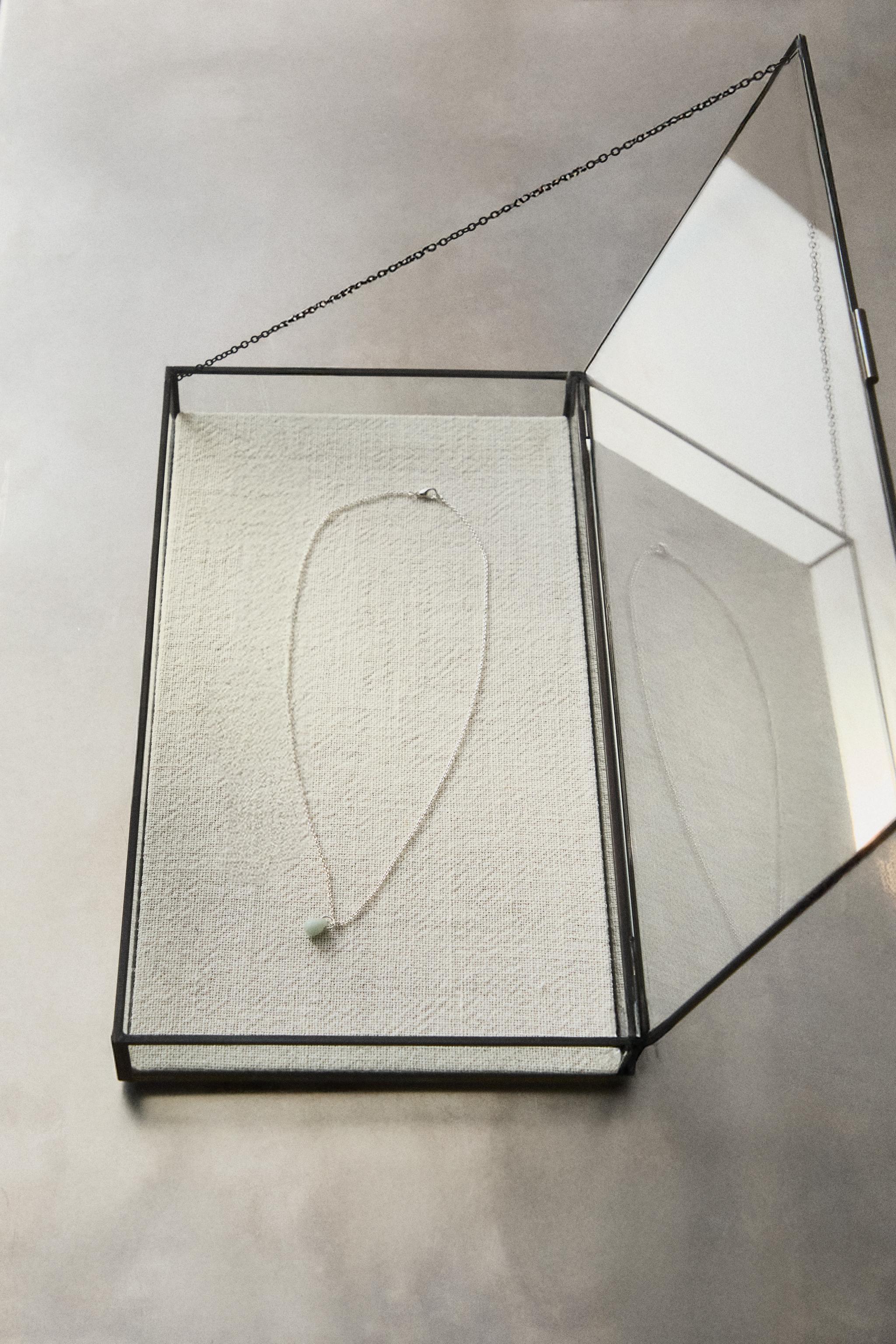 BOÎTE À BIJOUX CONTOUR MÉTAL NOIR