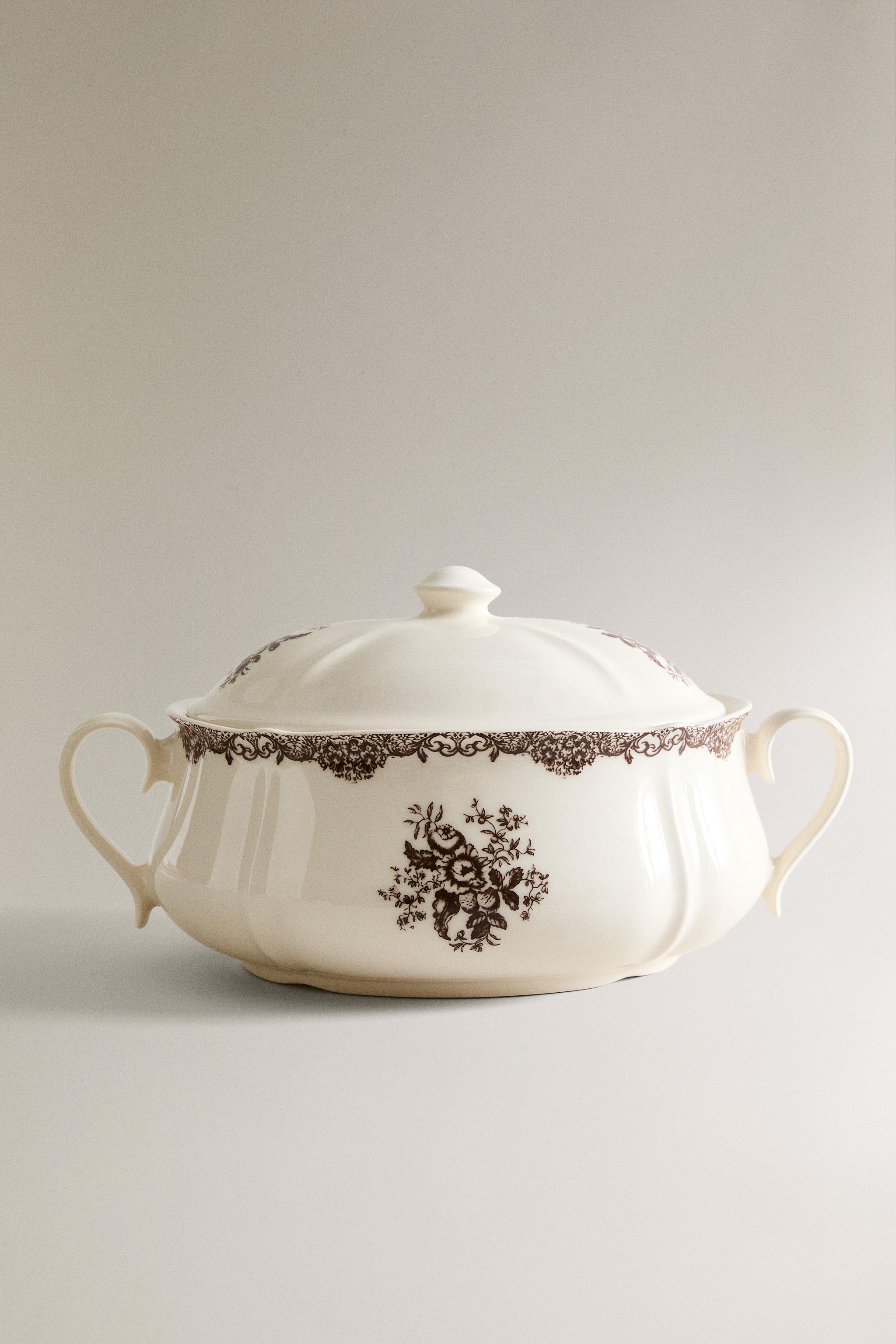 ほぼ未使用品✨【 ZARA 】ホワイトプレート7枚セット直径31.5cm ほぼ未使用品✨【 ZARA HOME】ホワイトプレート7枚セット直径