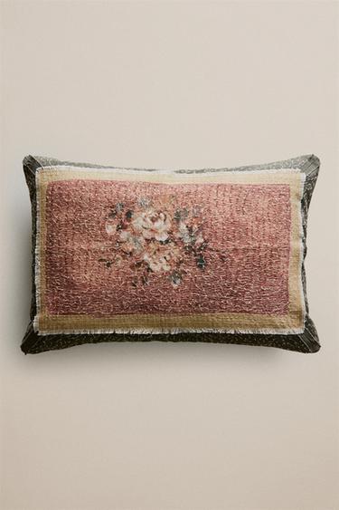 FLORAL APPLIQUÉ CUSHION COVER — Pink 1