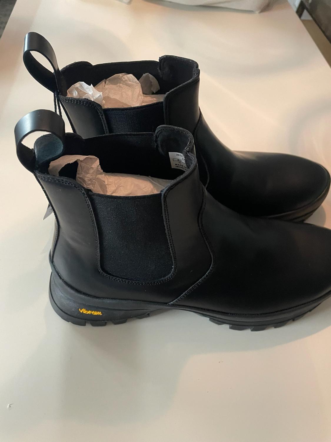 VIBRAM® LEATHER CHELSEA ANKLE BOOTS - Image 3
