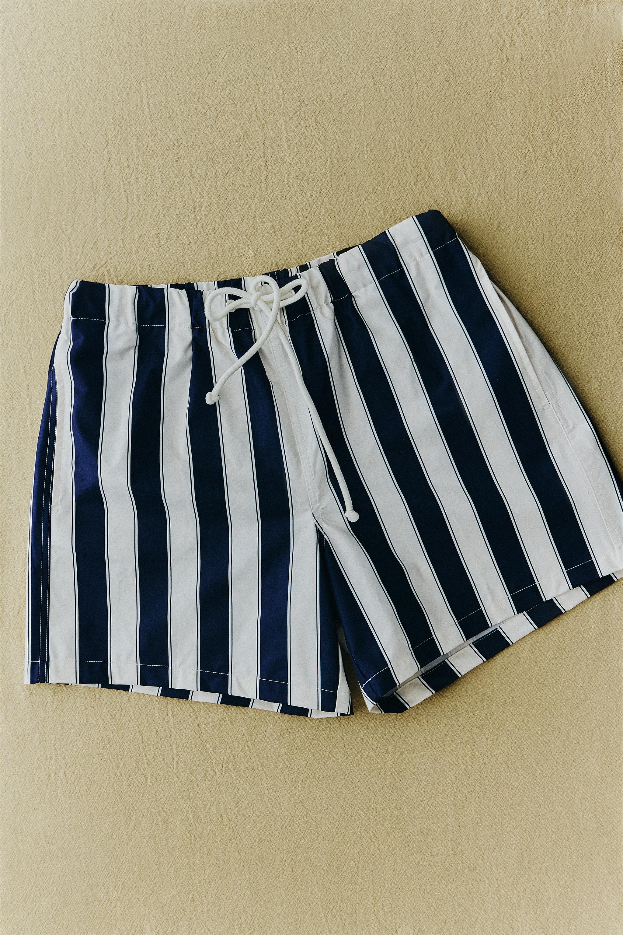 VERTICAL STRIPED BEACH SWIMSUIT