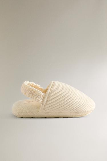 CHINELO INFANTIL EM WAFFLE - Amarelo da Zara - Imagem 0