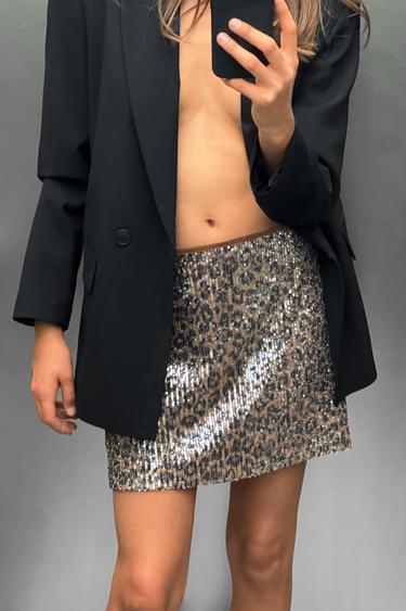 MINI JUPE À SEQUINS - Leopard de Zara