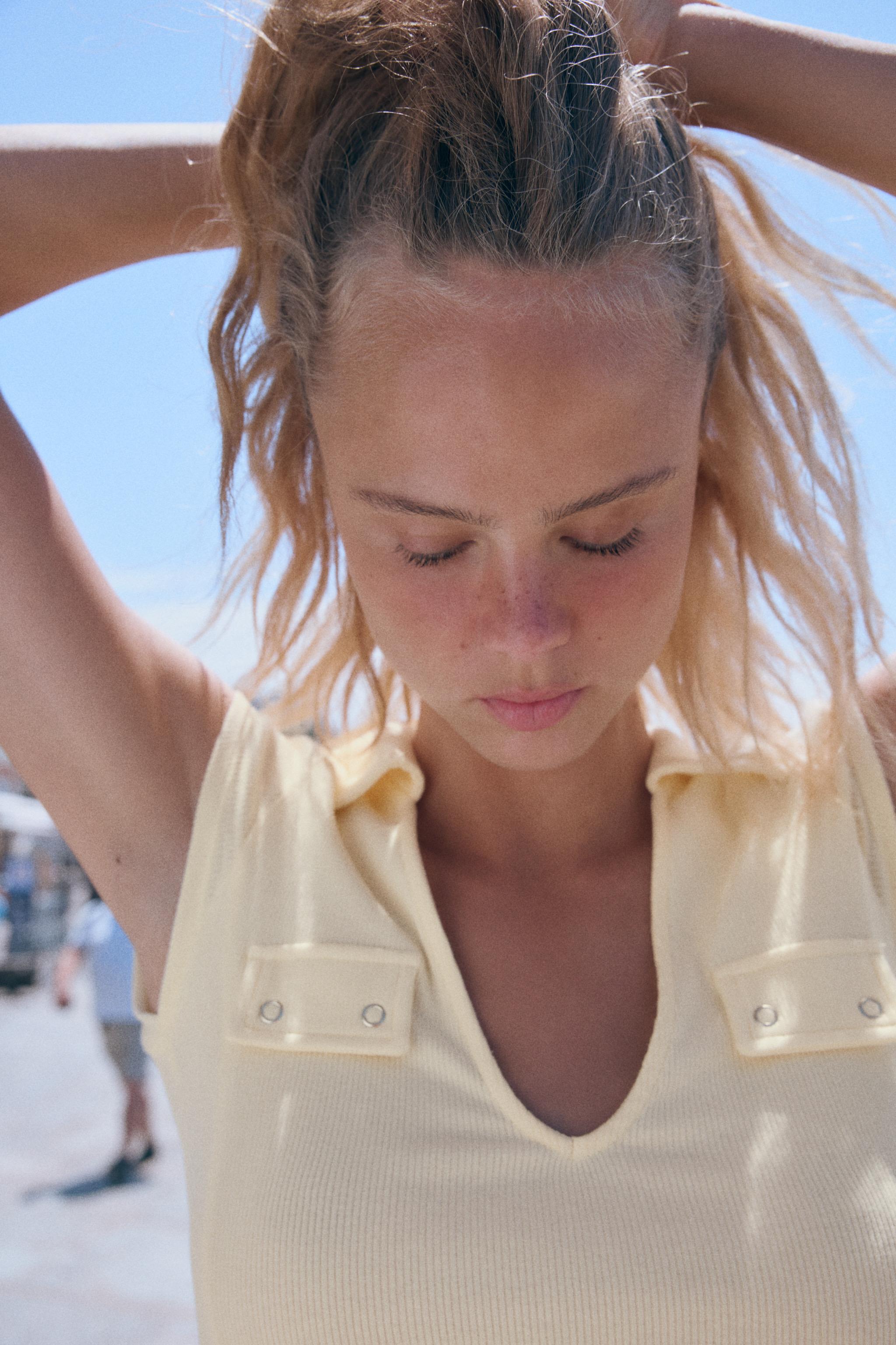 RIBBED TAB TOP — Light yellow