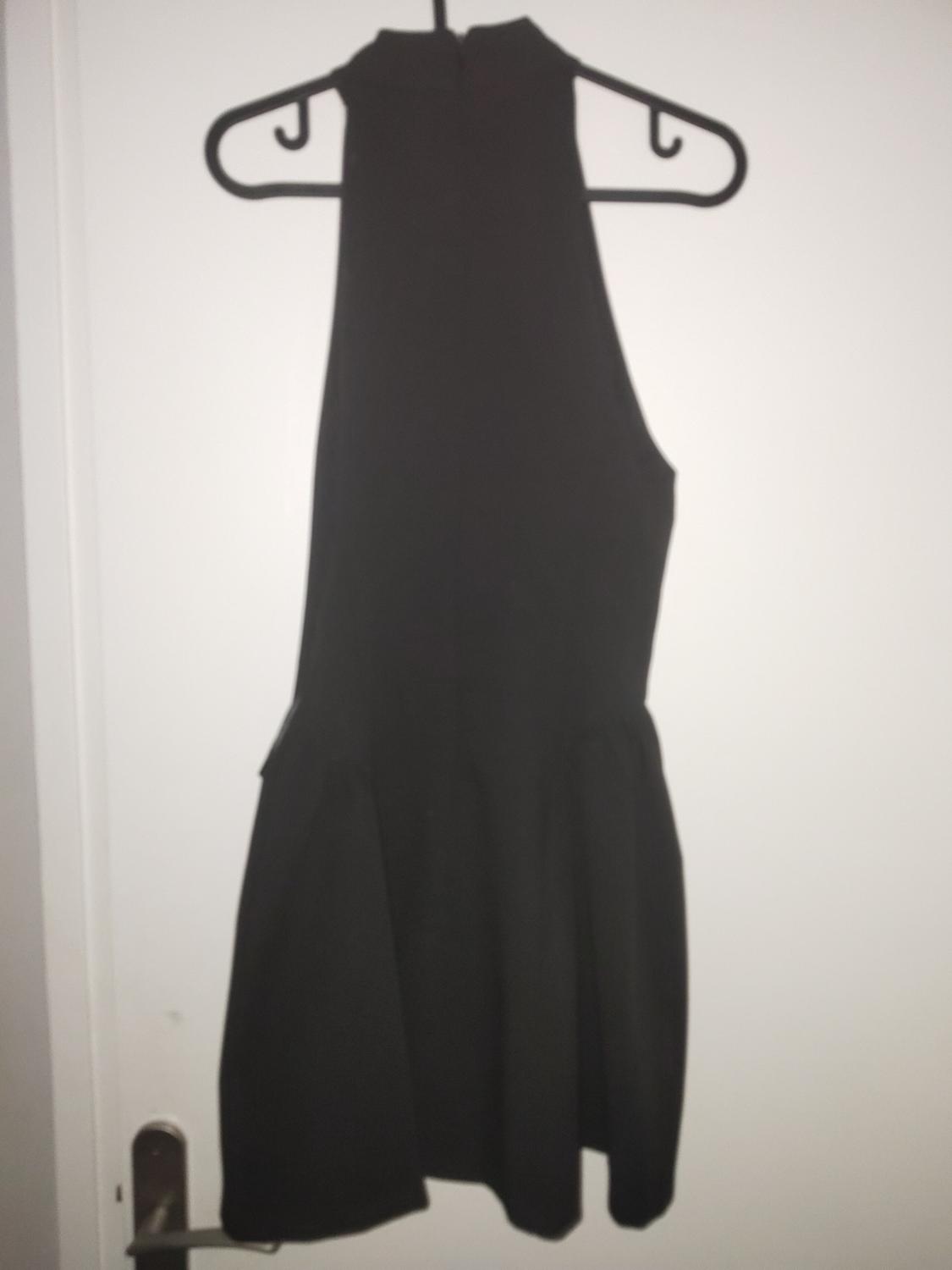 HALTERNECK PLEATED SHORT DRESS - Image 2
