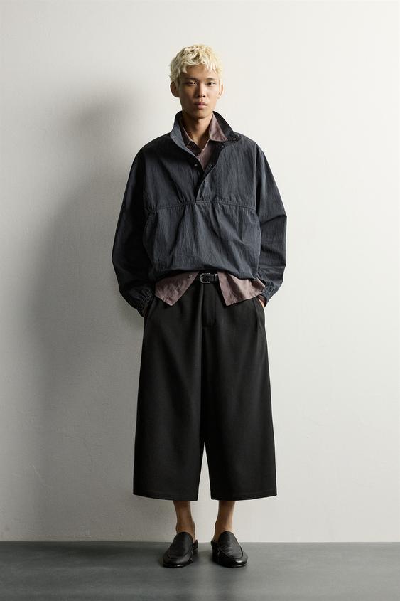 PANTALÓN CULOTTE RELAXED FIT PLIEGUES - Negro de Zara - Imagen 0