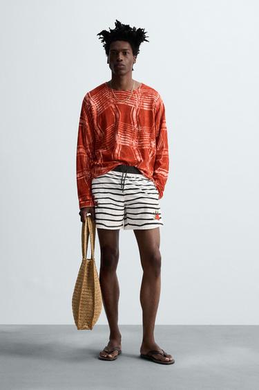 BAJU RENANG SEDANG MOTIF© OTIS KWAME KYE QUAICOE - Hitam / Putih dari Zara - Gambar 0