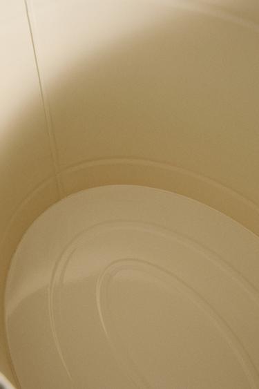 LACQUERED METAL TUB - Cream by Zara - Image 4