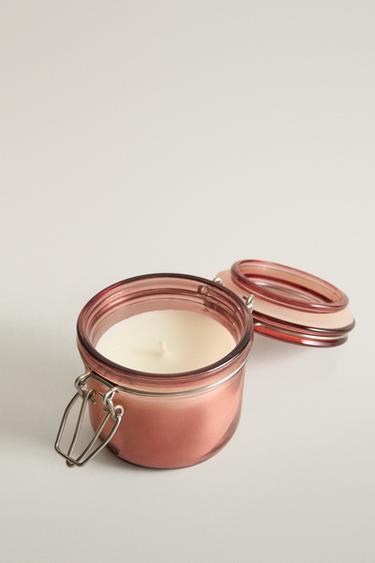 (120 G) SCENTED CANDLE HOMEMADE APPLE PIE — Maroon 2