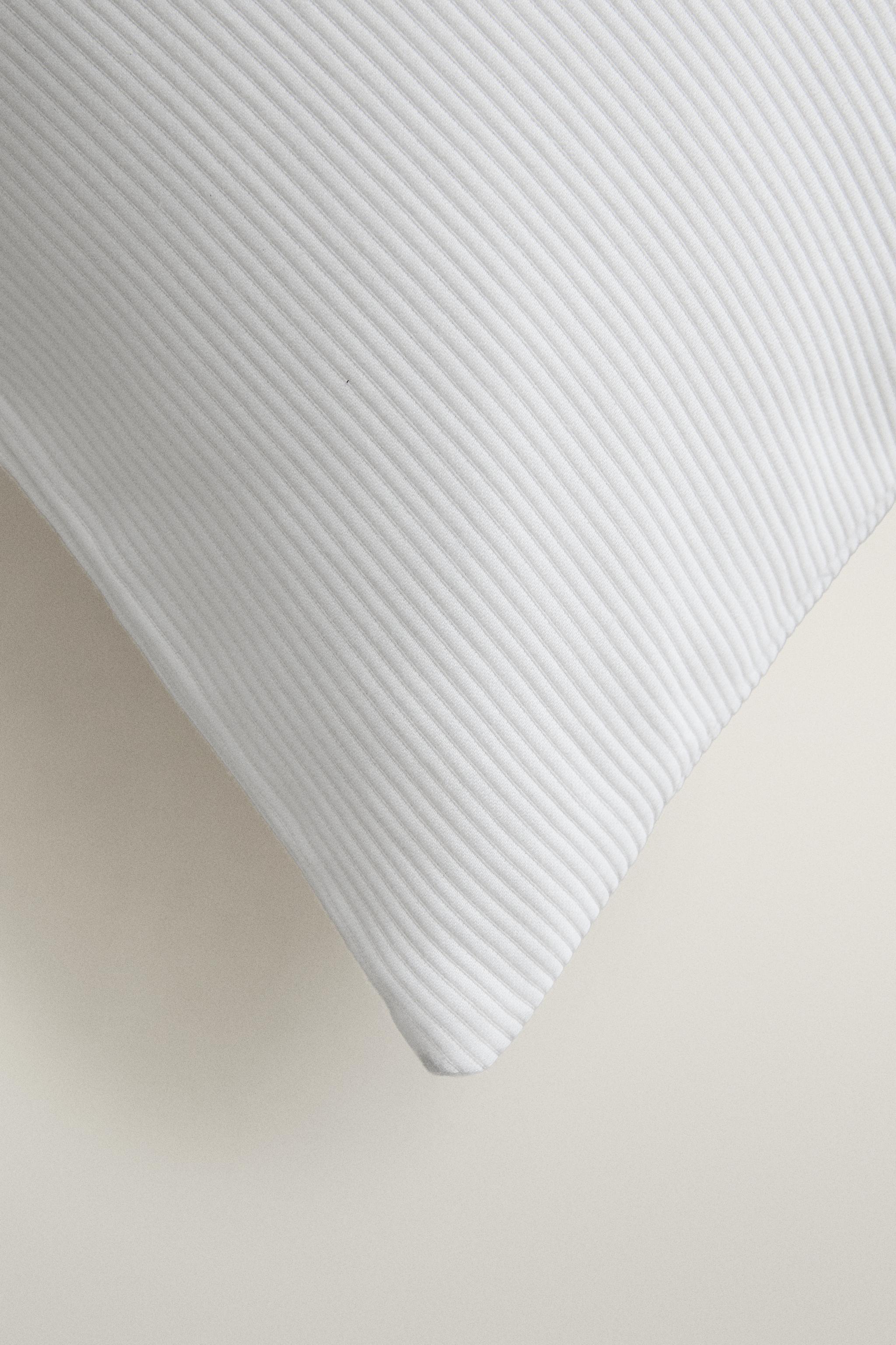 STRIPED THROW PILLOW COVER — White