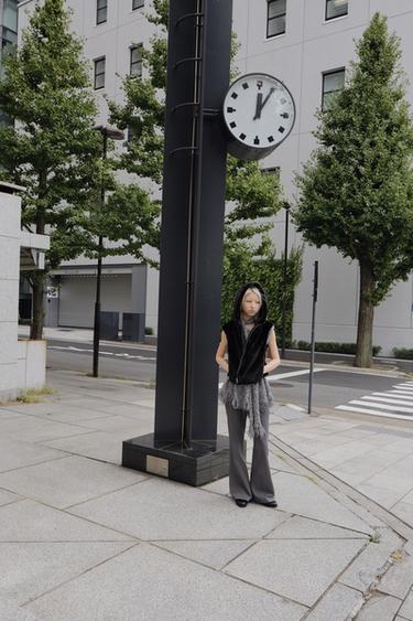 FLAREパンツ スリット入りグレーZaraのFLAREパンツ スリット入り - グレー