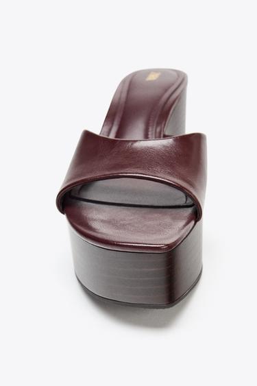 SANDALES À TALONS COMPENSÉS ET EFFET CRAQUELÉ - Bordeaux de Zara - Image 2
