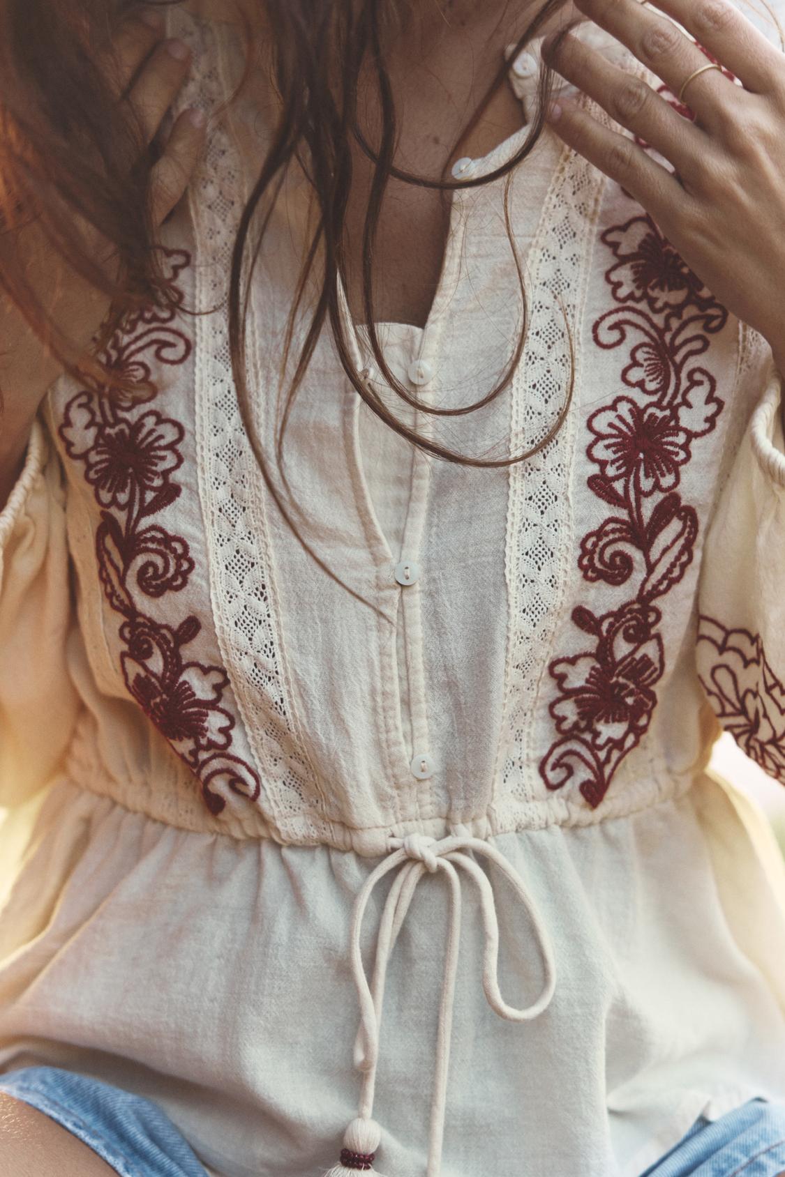 EMBROIDERED DRAWSTRING BLOUSE