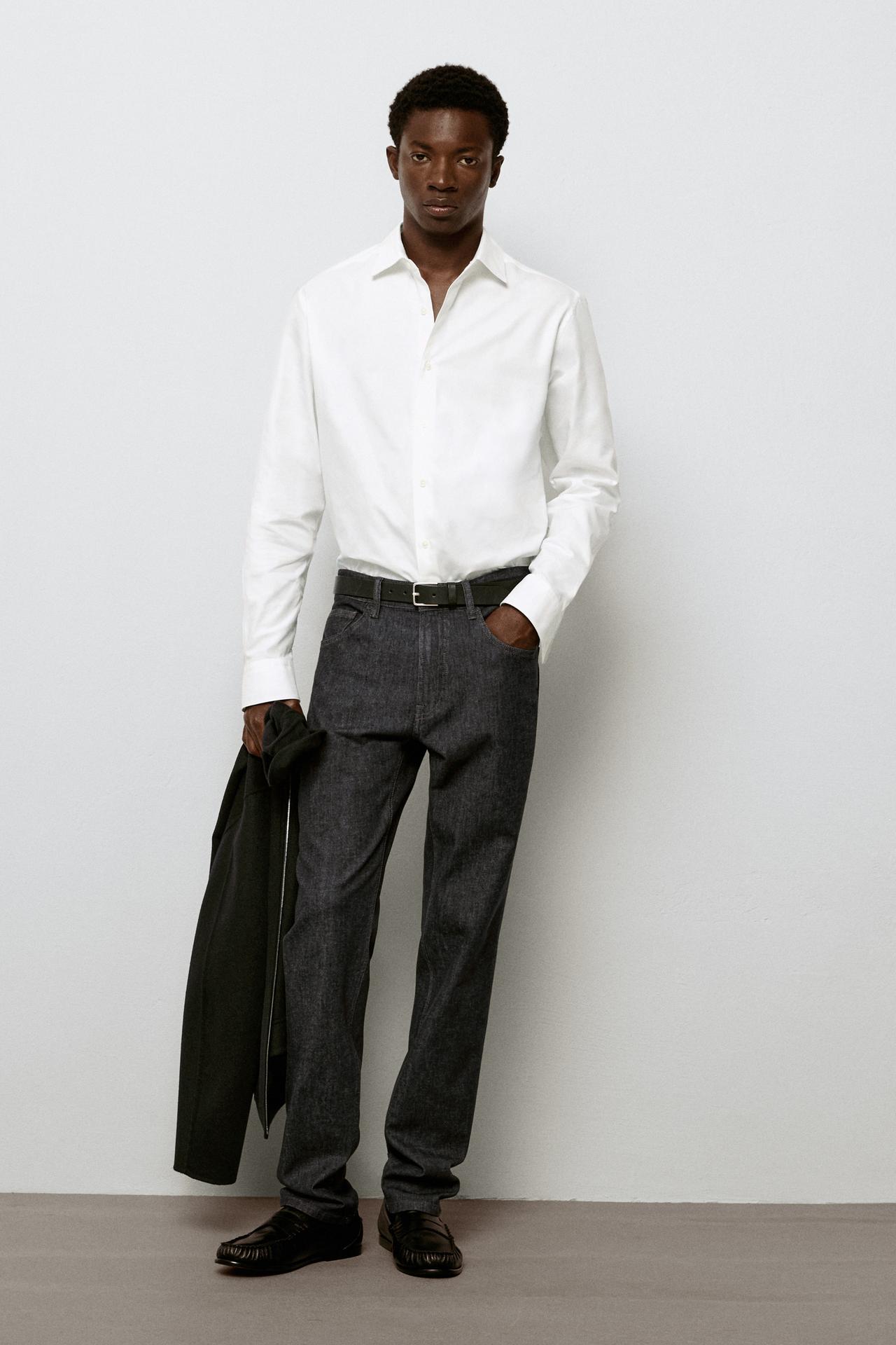Lightweight tapered fit jeans — Black