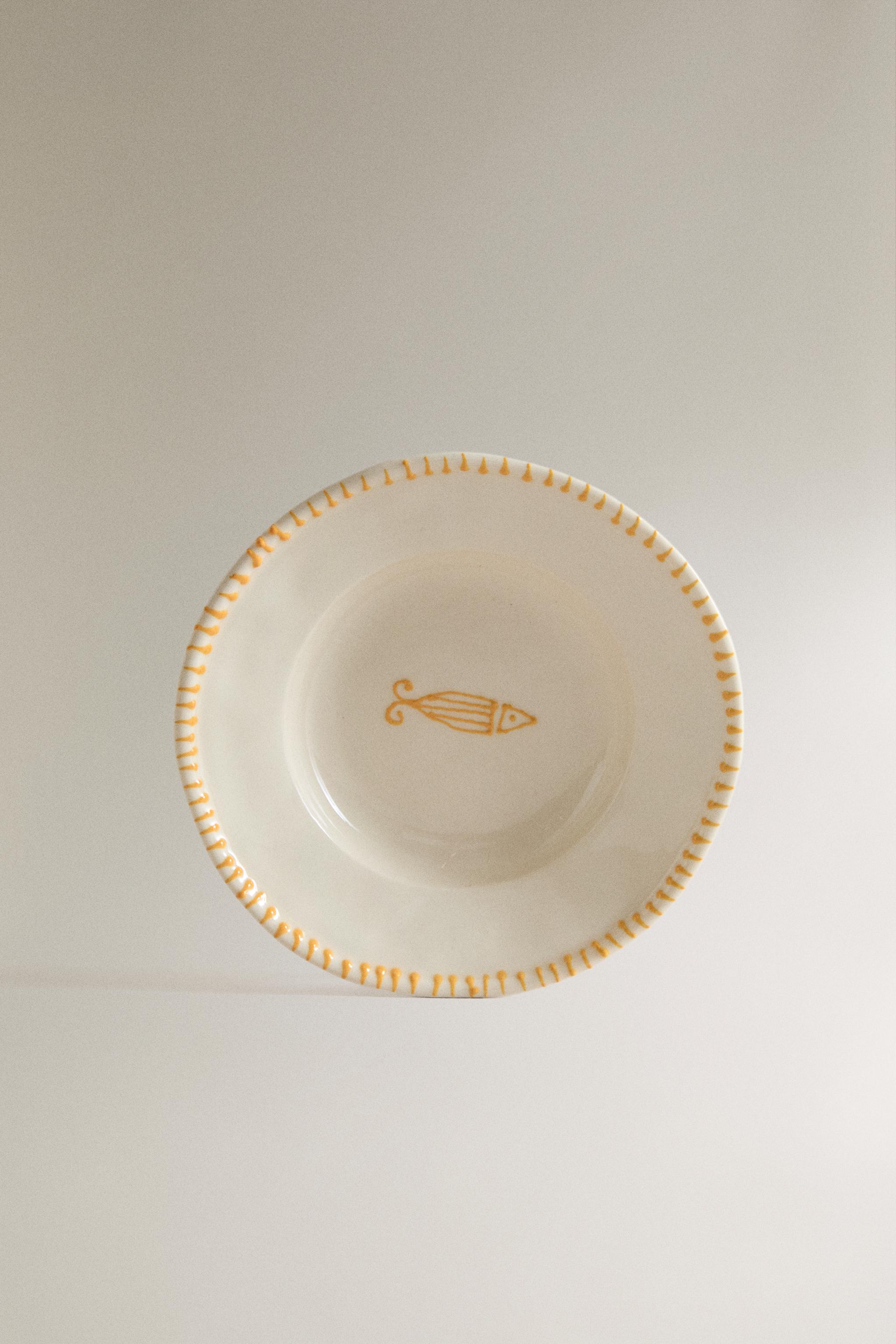 FISH EARTHENWARE DESSERT PLATE - Yellow | ZARA Canada