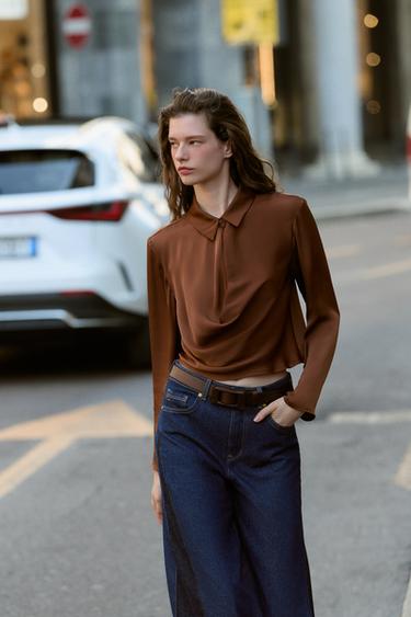 CHEMISE FLUIDE SATINÉE - Marron de Zara - Image 2