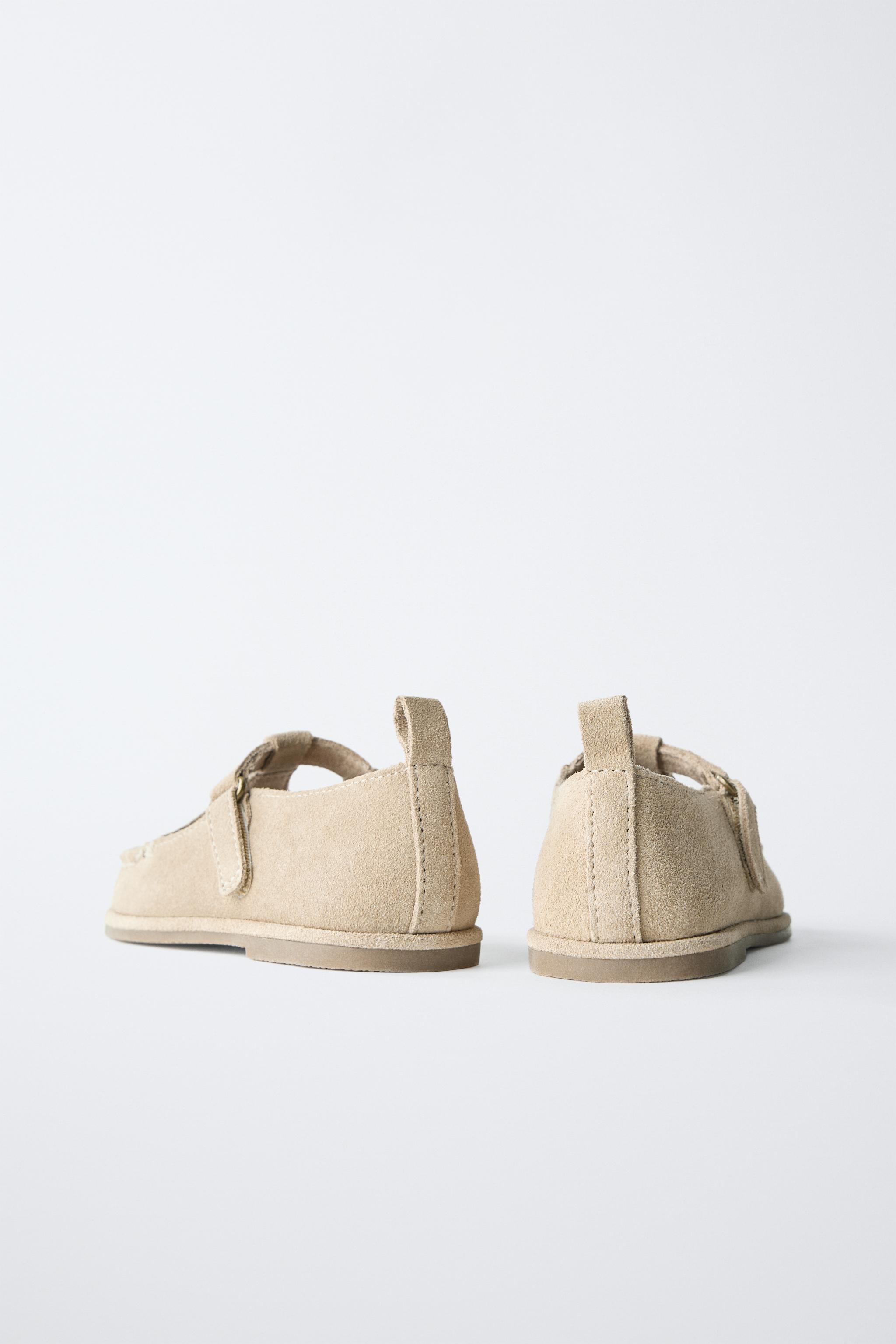 CHAUSSURES EN CUIR