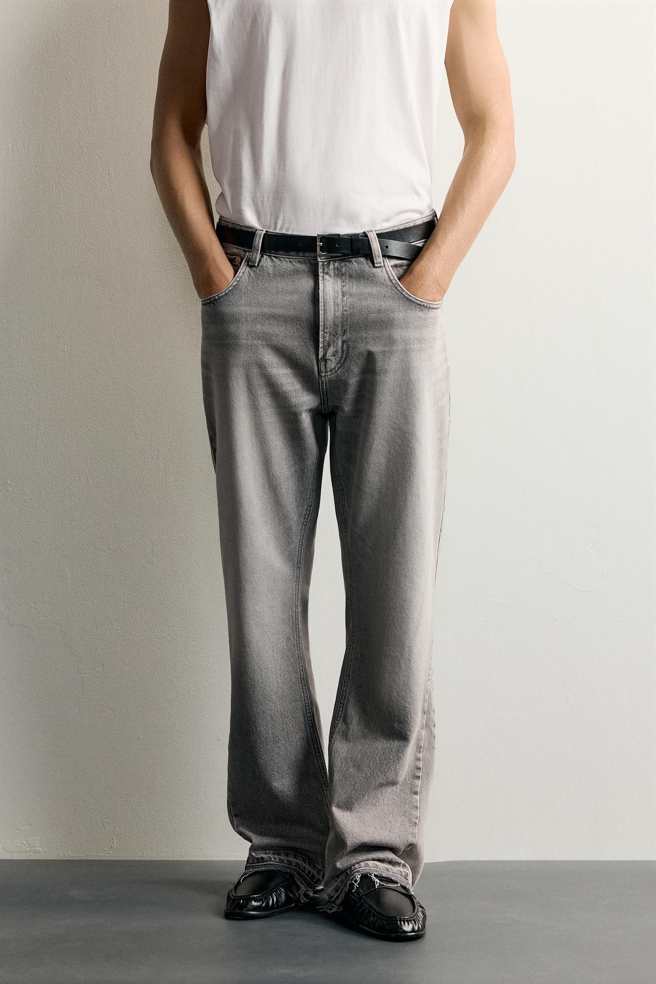 DISTRESSED FLARE FIT JEANS — Gray