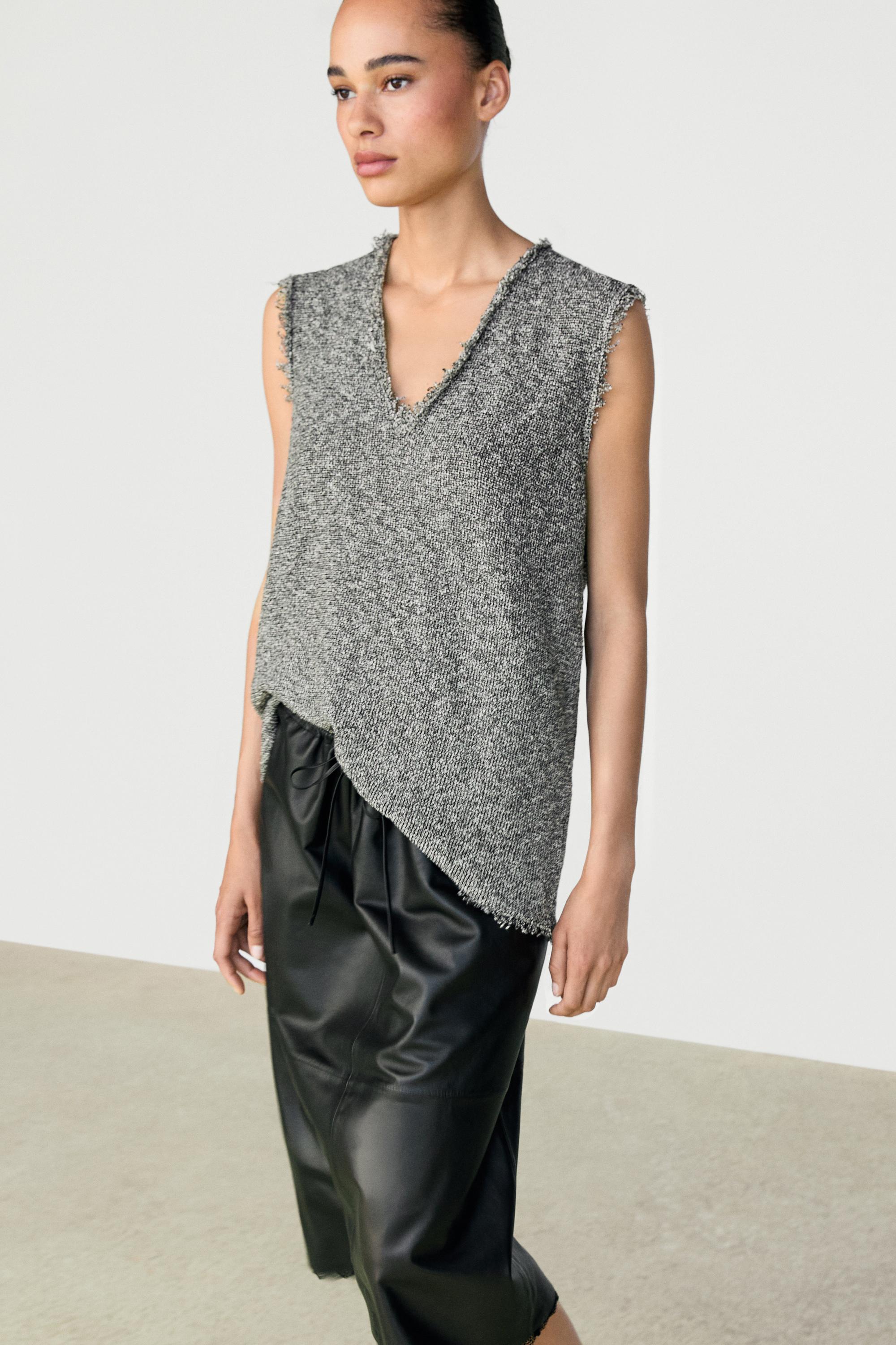 Flecked-effect V-neck top — Gray marl