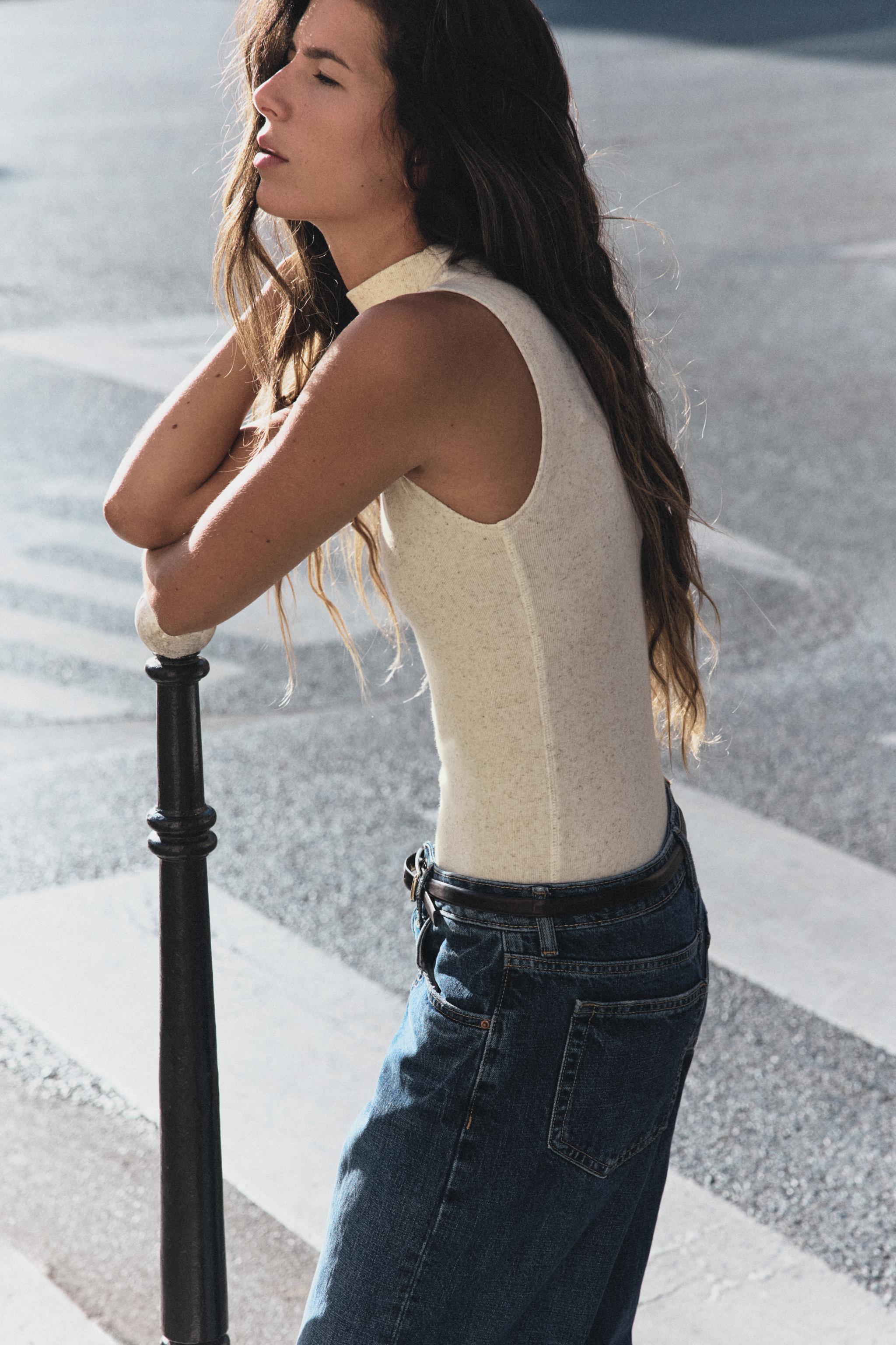 SLEEVELESS BODYSUIT