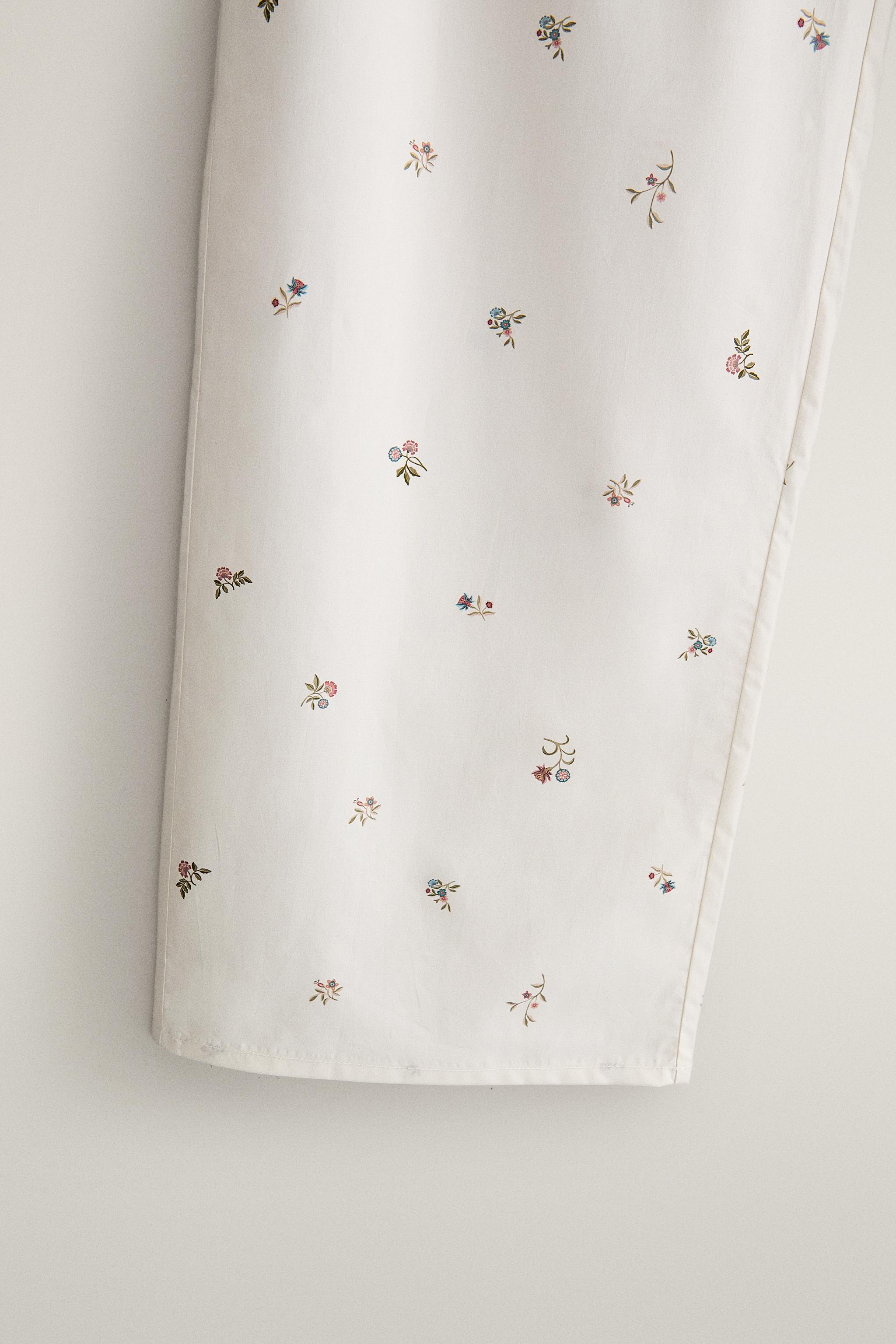 FLORAL PRINT PANTS