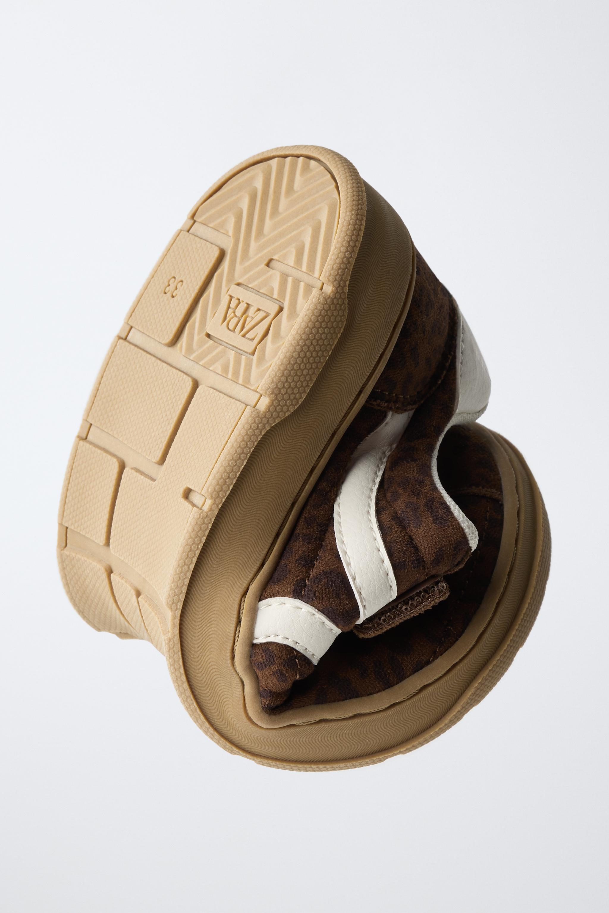 ANIMAL PRINT BAREFOOT SNEAKERS