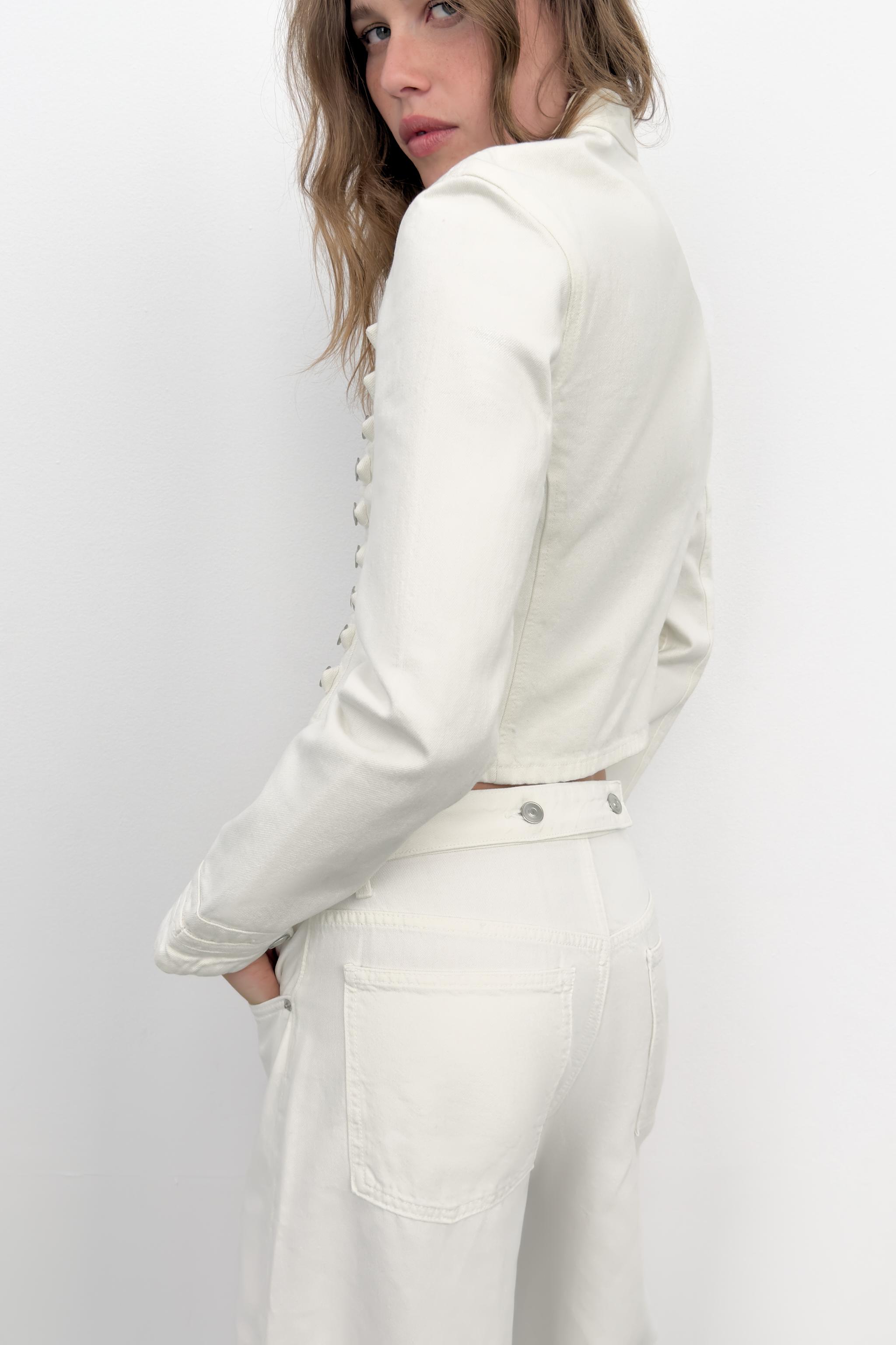 VESTE EN DENIM TRF AJUSTÉE À BOUTONS