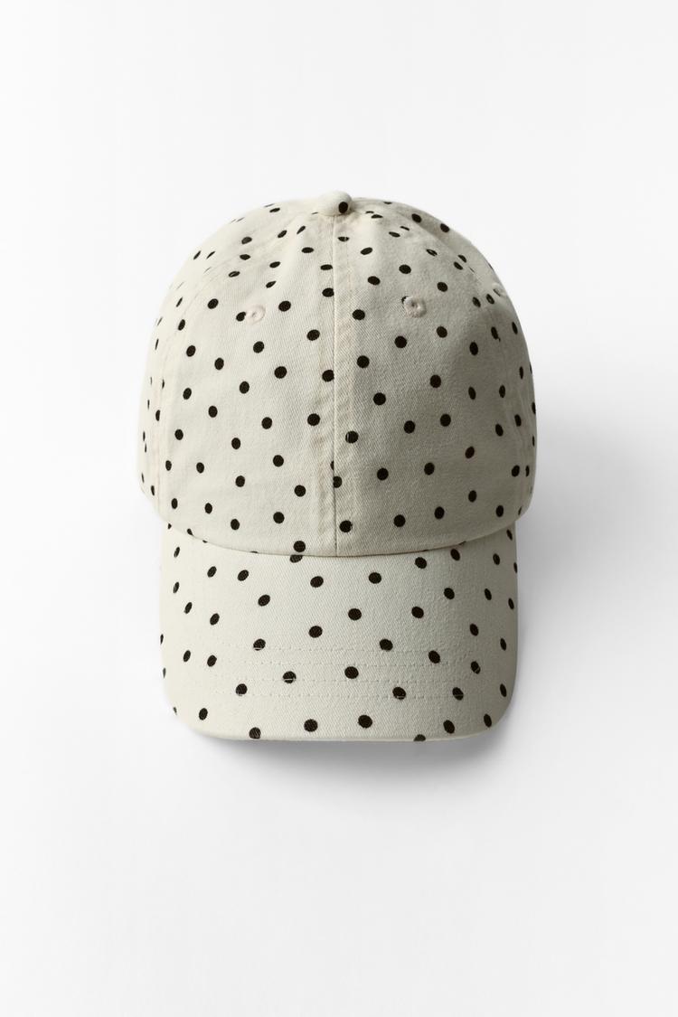 GORRA SARGA TOPOS BORDADOS CORAZONES