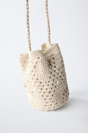 SAC BANDOULIÈRE CROCHET DÉTAILS BLEU MARINE - Blanc écru de Zara - Image 4