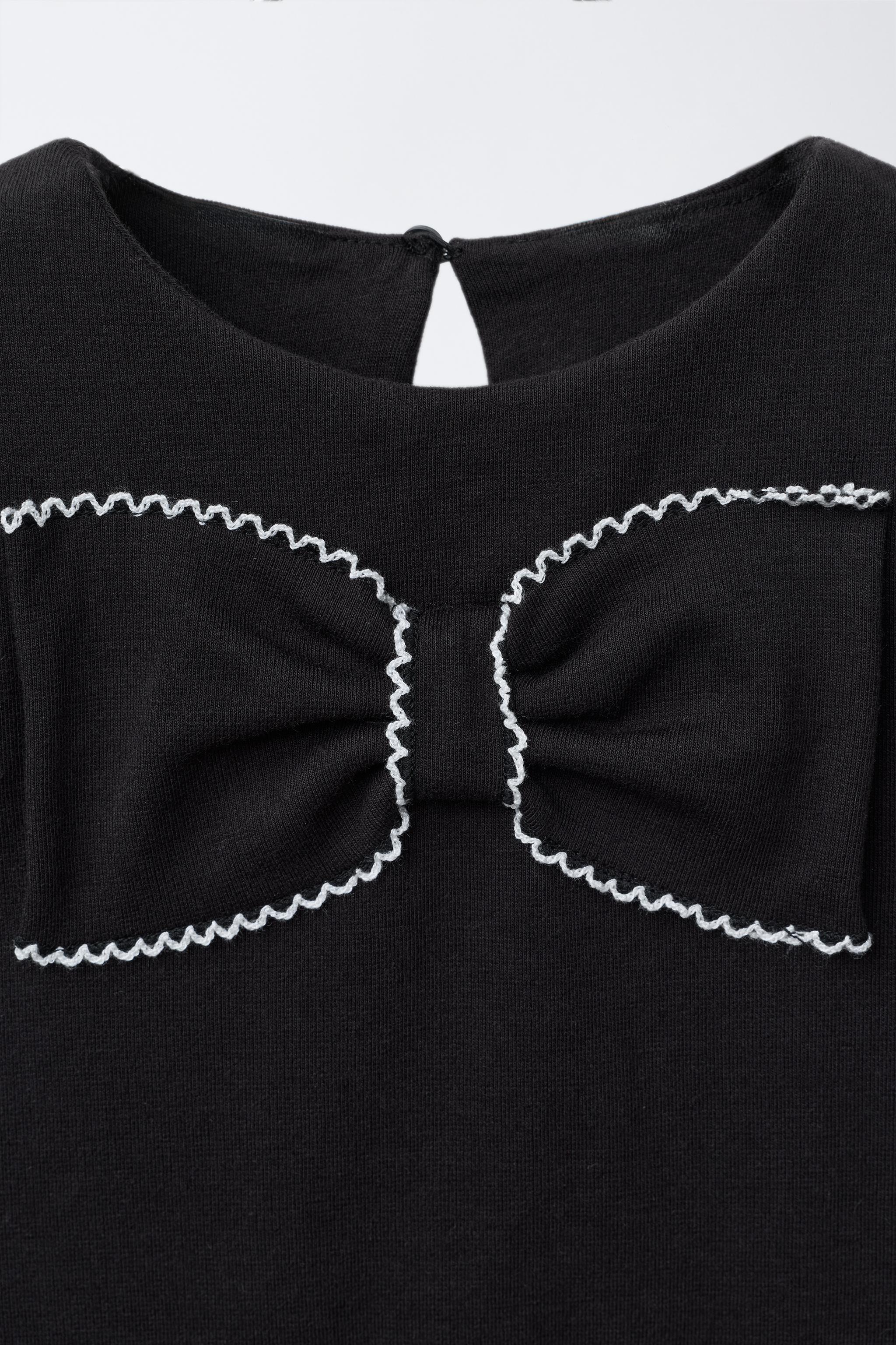 APPLIQUÉ DRESS