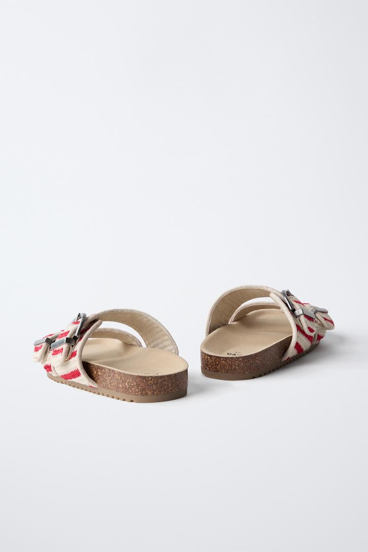 SANDALIAS DE CROCHET CON HEBILLAS 5